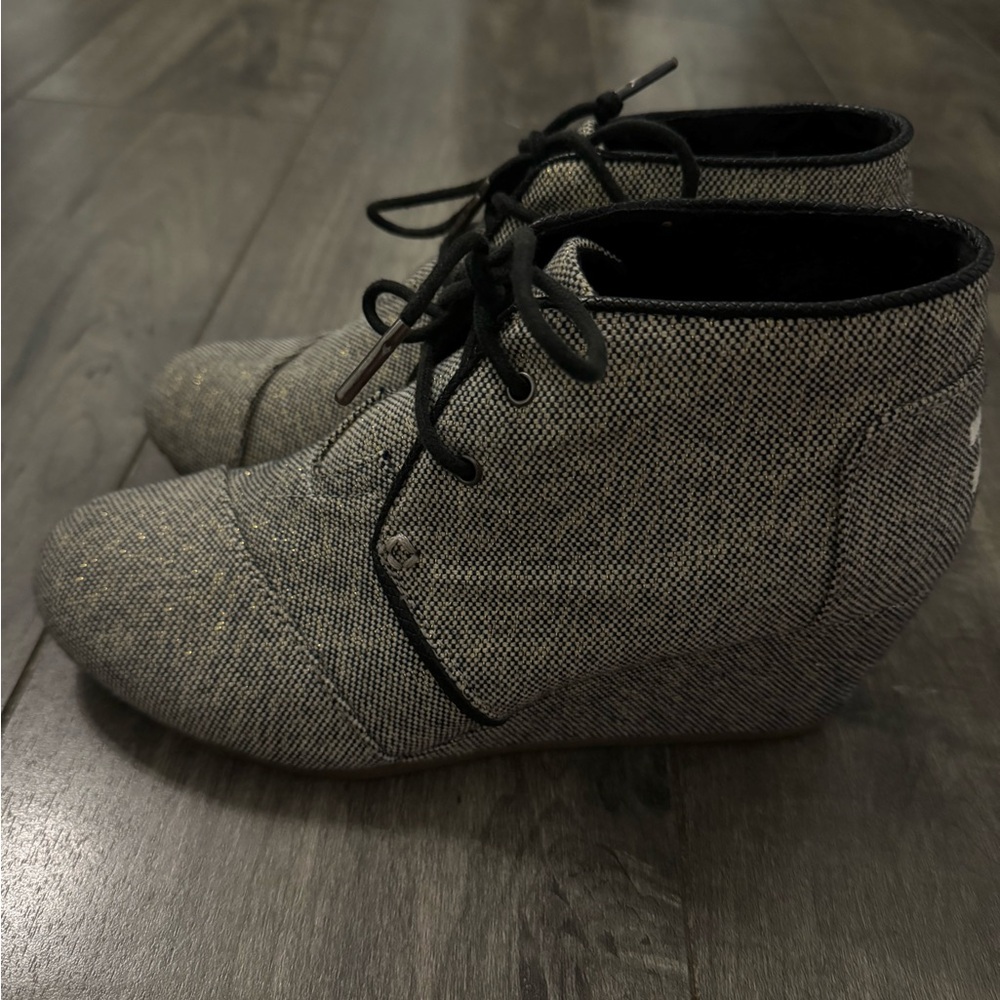 Women’s size 9 Tom Booties